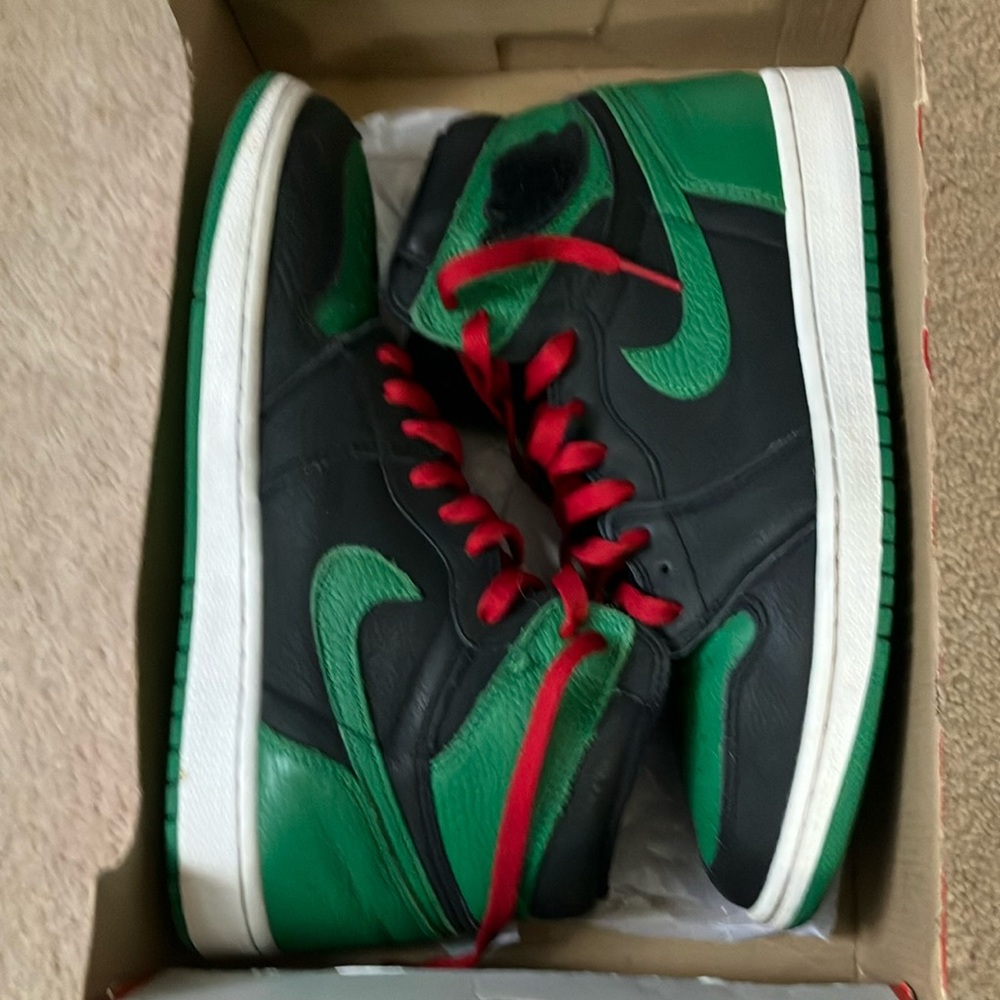 Jordan 1 pine green 2.0